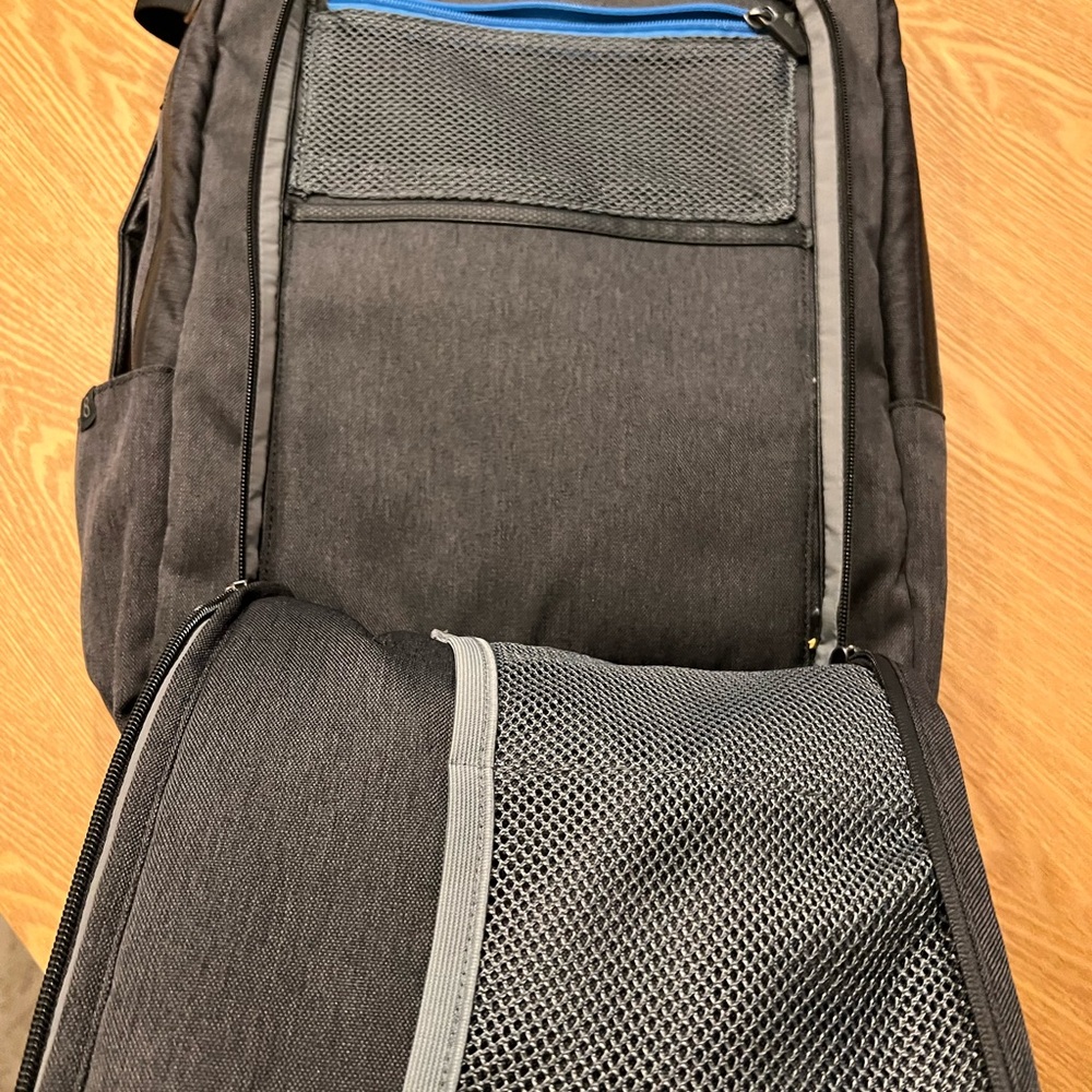 Mack Weldon Convertible Backpack/Briefcasese - Picture 6 of 8